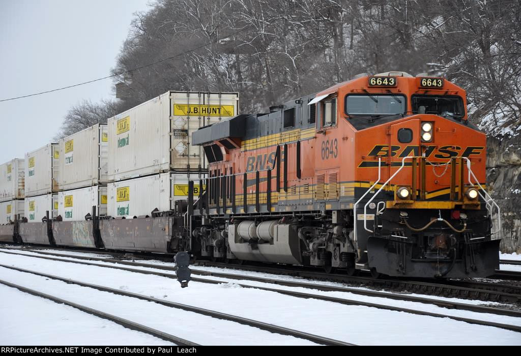 Intermodal rolls east